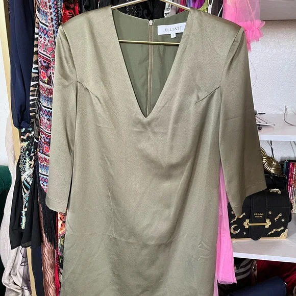 Elliatt Olive Mini Dress - Picture 4 of 6